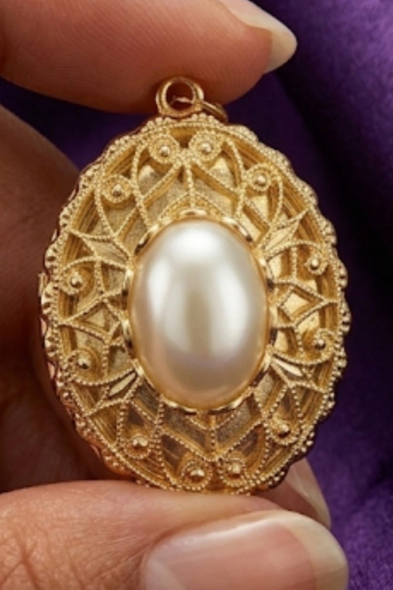 The Amethyst & Pearl Heritage Locket – Timeless Gold Filigree Photo Pendant